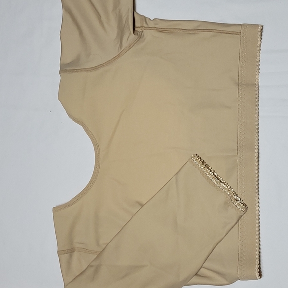 WOMENS TOP - Picture 1 of 2